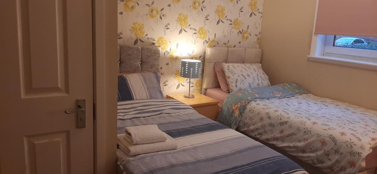 Delightful Home Stay - Double Ensuiteroom. Glasgow Extérieur photo